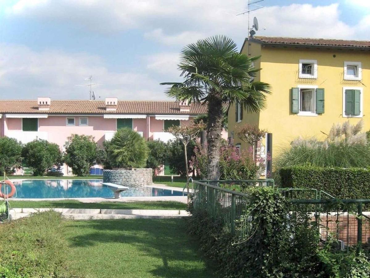 Apartment In Lazise/Gardasee 21982 Exteriör bild