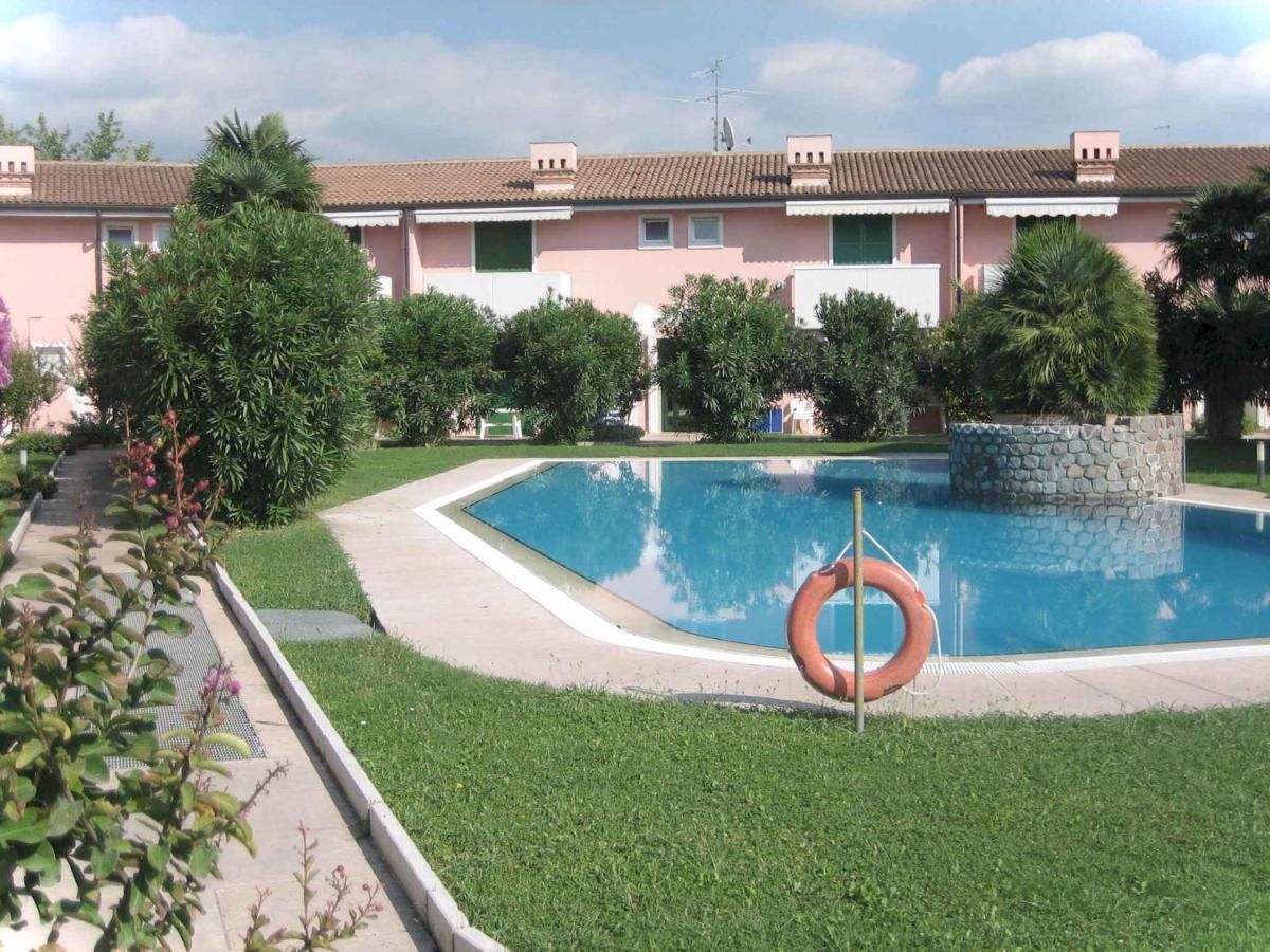 Apartment In Lazise/Gardasee 21982 Exteriör bild